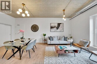 6550 Wyandotte St E in Windsor, ON - Building Photo - Building Photo