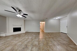 18538 Spinney Ln in Cypress, TX - Building Photo - Building Photo