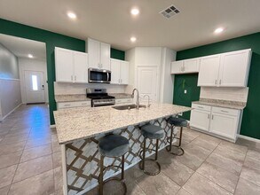 7919 Satiny Ct in North Las Vegas, NV - Building Photo - Building Photo