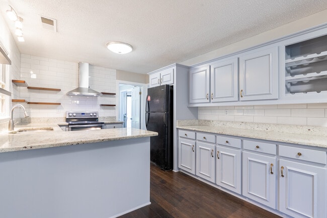 property at 8501 Buckthorn Dr