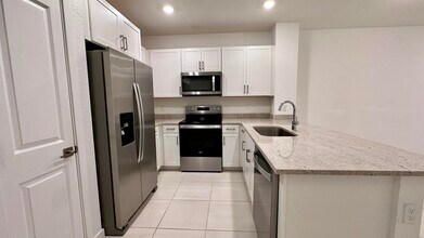 166 SE 5th Ct in Deerfield Beach, FL - Building Photo - Building Photo