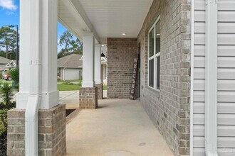 10609 Queens Gate Cir in Pensacola, FL - Building Photo - Building Photo