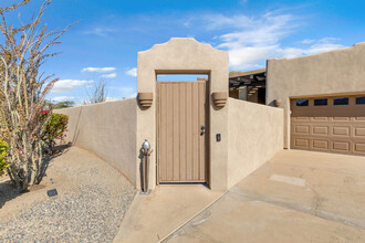 54052 Avenida Martinez in La Quinta, CA - Building Photo - Building Photo