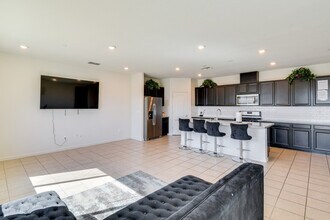 1442 Copperfield Ave in Manteca, CA - Building Photo - Building Photo