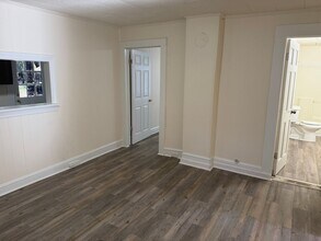 826 Cantwell St in Charlotte, NC - Building Photo - Building Photo