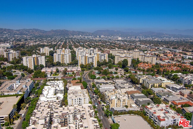 property at 5670 Wilshire Blvd