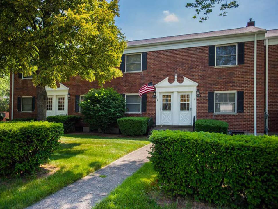 Van Buren Village in Kettering, OH - Building Photo