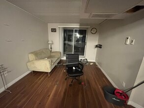 251 Erb St. W in Waterloo, ON - Building Photo - Building Photo