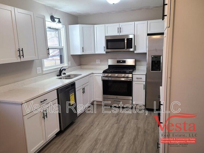 1219 Rutledge Rd in Bloomington, IL - Building Photo - Building Photo