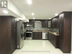 6 Venue Rd in Brampton, ON - Building Photo - Building Photo