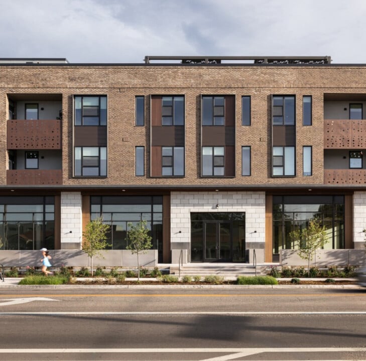 akin Tennyson in Denver, CO - Foto de edificio
