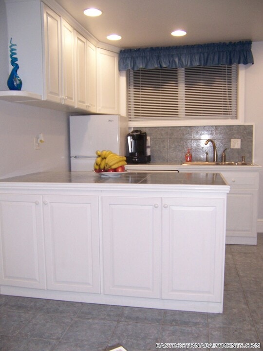 101 Orleans St in Boston, MA - Building Photo