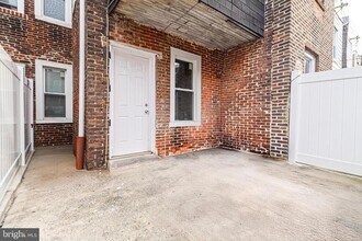 1528 S Hollywood St in Philadelphia, PA - Building Photo - Building Photo