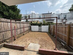 107 Kingsley St in Philadelphia, PA - Building Photo - Building Photo