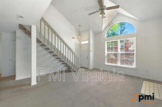 1701 Willow Creek Ct in Virginia Beach, VA - Building Photo - Building Photo