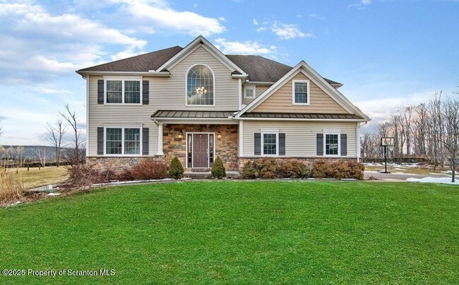 property at 1002 Cir Green Dr