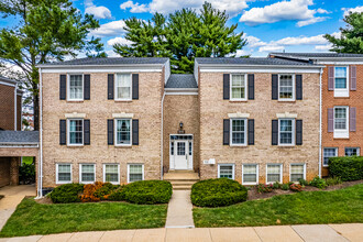 Potomac Oaks in Gaithersburg, MD - Foto de edificio - Building Photo