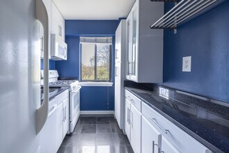 3901 Tunlaw Rd NW in Washington, DC - Building Photo - Building Photo