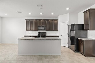 11516 Maple Leaf Way in Manor, TX - Building Photo - Building Photo