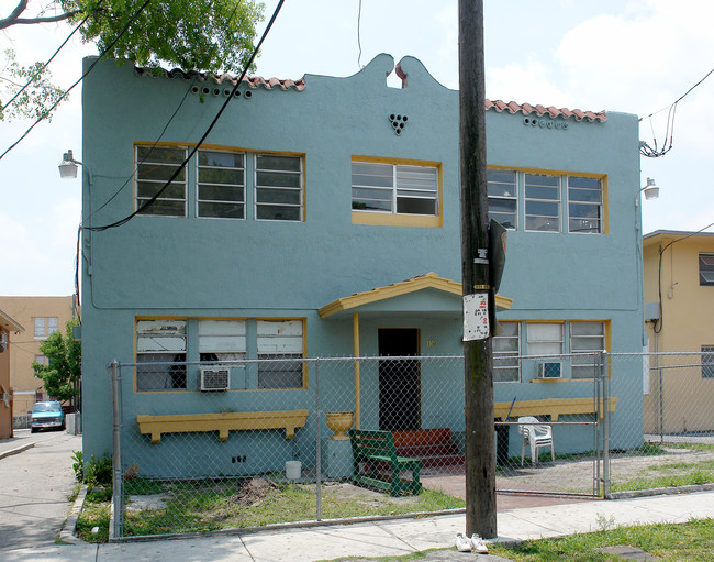 1140 NW 4th St in Miami, FL - Foto de edificio - Building Photo