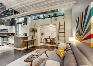 600 Broadway Ave NW, Unit Apt 229 in Grand Rapids, MI - Building Photo - Building Photo