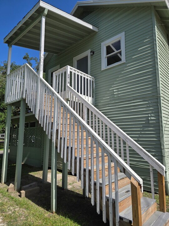 2820 Avenue G, Unit 2818 in Bay City, TX - Foto de edificio