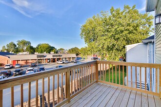 27 1st St, Unit 1 in Medford, MA - Foto de edificio - Building Photo