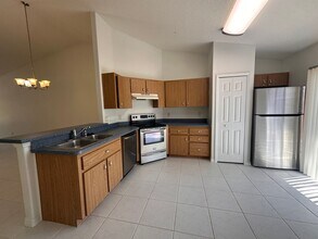 6 Pine Hill Ln in Palm Coast, FL - Building Photo - Building Photo