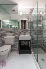 9 W 103rd St in New York, NY - Building Photo - Building Photo