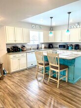 9103 Amherst Ave in Margate City, NJ - Foto de edificio - Building Photo