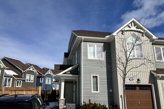 43 Carpenter St in Collingwood, ON - Building Photo - Building Photo