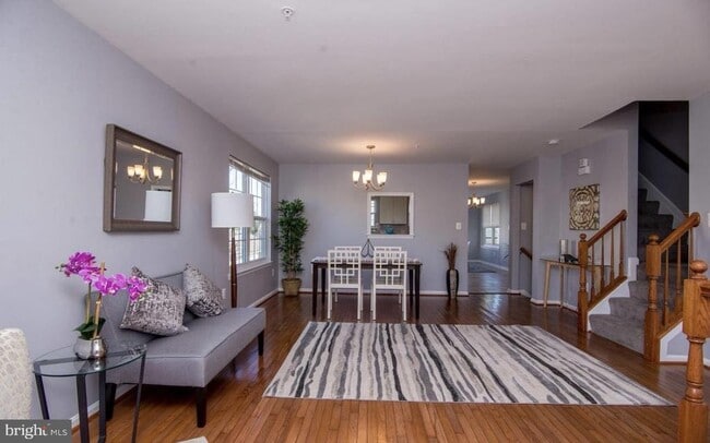 8800 Community Square Ln in Upper Marlboro, MD - Building Photo - Building Photo