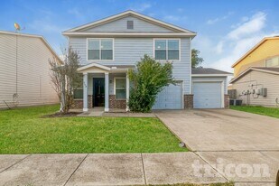 268 Ariel Ln in Wilmer, TX - Building Photo