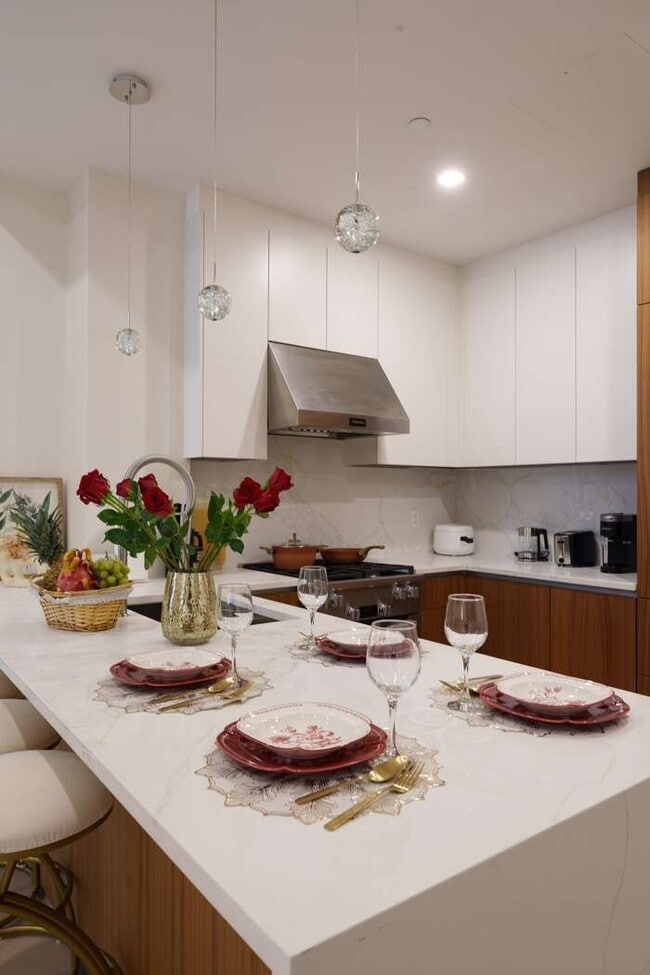 35-32 Leavitt St in Queens, NY - Building Photo - Building Photo