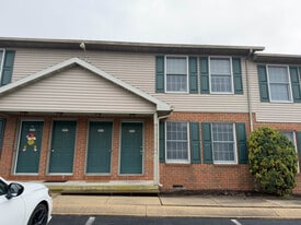 1513 Lincoln Heights Ave in Ephrata, PA - Building Photo