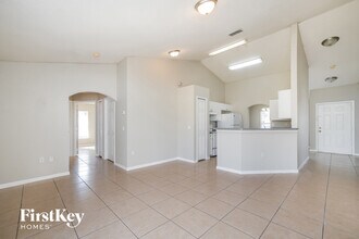 449 Jay Ct in Poinciana, FL - Building Photo - Building Photo