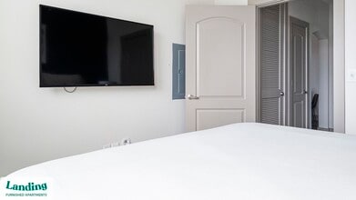 21201 Emerald Mist Pkwy, Unit 124 in Spring, TX - Foto de edificio - Building Photo