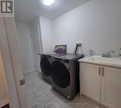 57 Camino Real Dr in Caledon, ON - Building Photo - Building Photo