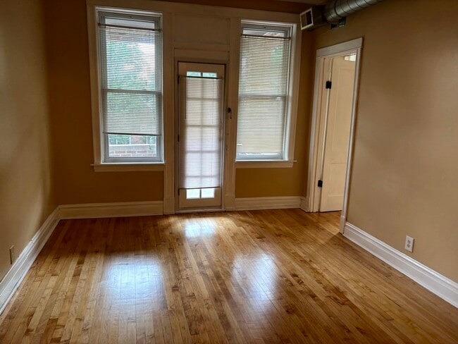 2630 W Iowa St in Chicago, IL - Building Photo - Building Photo