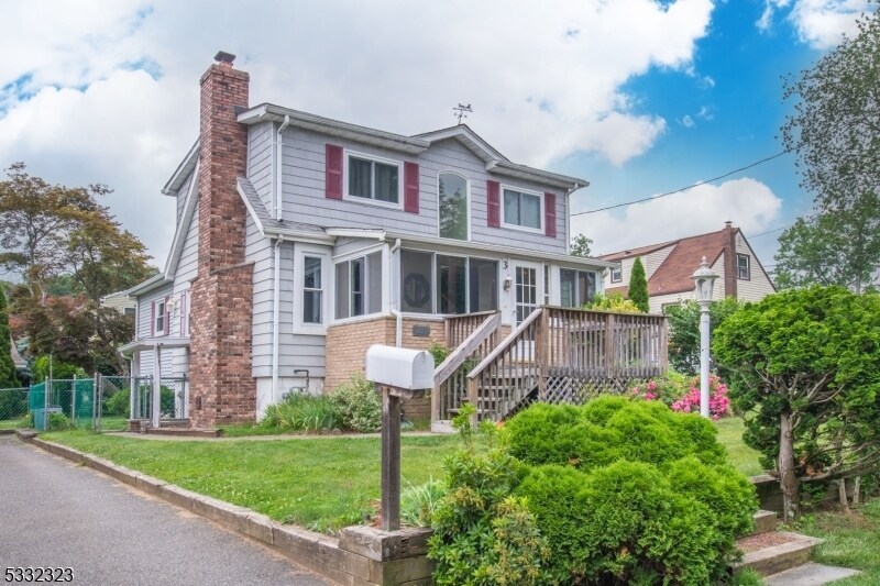 3 Irvington Rd in Parsippany Troy Hills, NJ - Foto de edificio