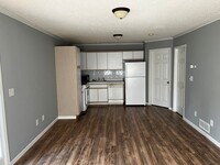 109 Cypress Dr, Unit Suite in Dallas, GA - Building Photo - Building Photo