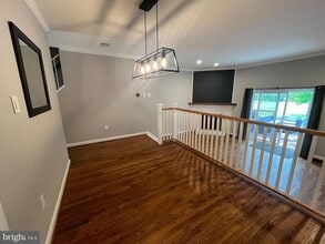 2080 Golf Course Dr in Reston, VA - Building Photo - Building Photo