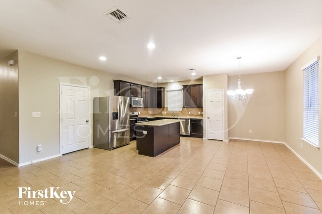 12831 Limestone Way in San Antonio, TX - Foto de edificio - Building Photo