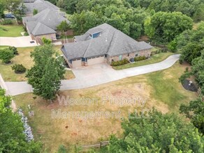 8651 Overlook Dr in Guthrie, OK - Building Photo - Building Photo