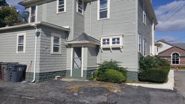 215 W Wayne St