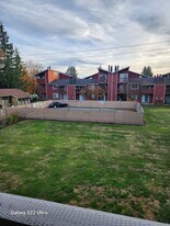 3430 I St NE in Auburn, WA - Building Photo