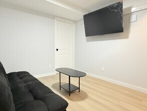 1227 Henry Ford Centre Dr in Windsor, ON - Building Photo - Building Photo