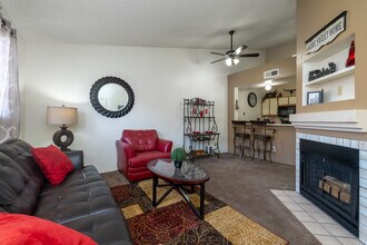 Emerald Pointe Apartments in Tucson, AZ - Foto de edificio - Interior Photo