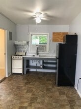 1401 E Alfred St, Unit 3 in Tavares, FL - Building Photo - Building Photo