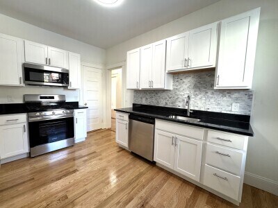 46 Spring Park Ave, Unit 1 in Boston, MA - Foto de edificio - Building Photo